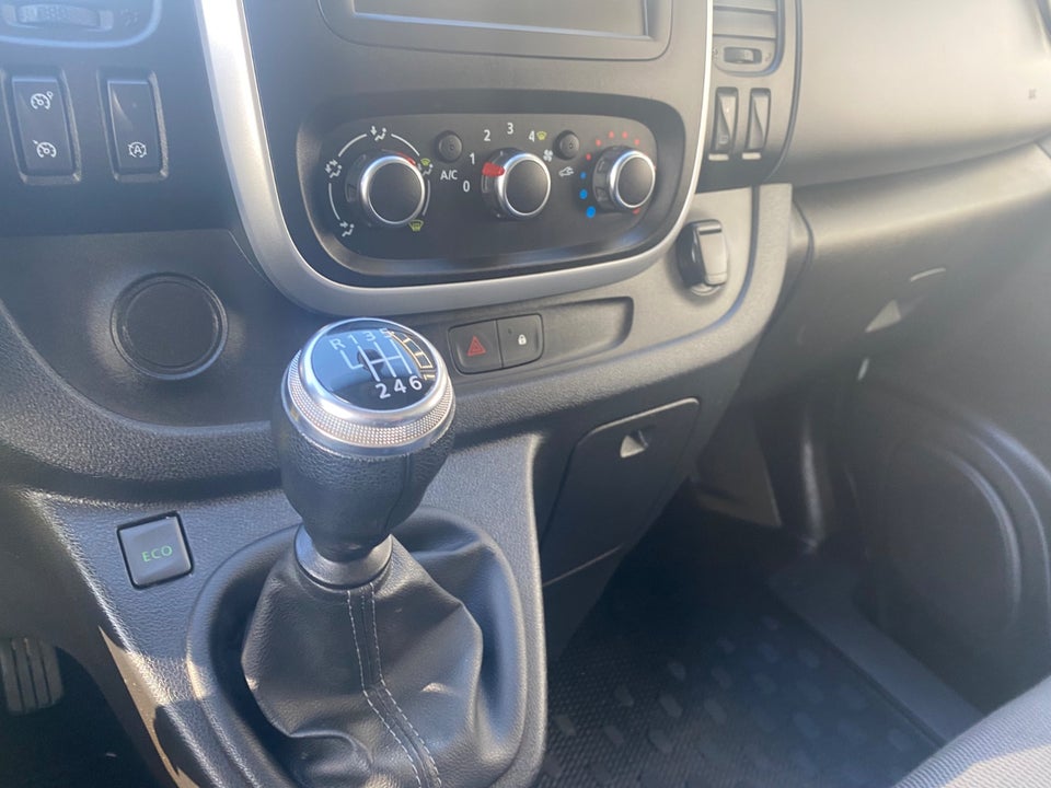 Renault Trafic T29 2,0 dCi 120 L2H1