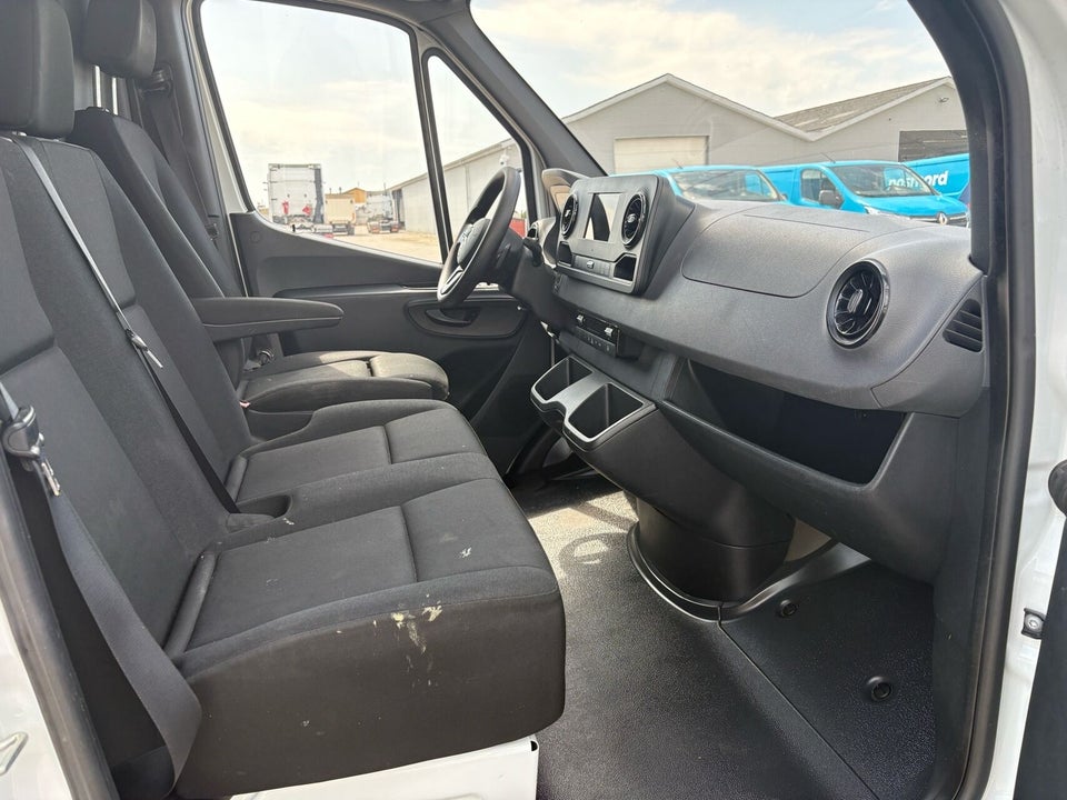 Mercedes Sprinter 214 2,2 CDi A2 Kassevogn aut. FWD