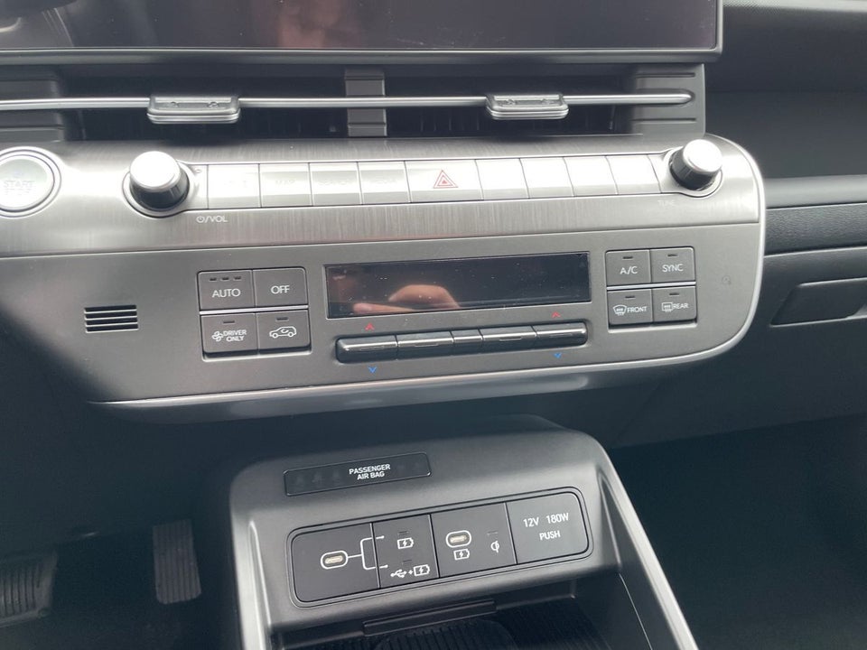 Hyundai Kona 65 EV Essential 5d