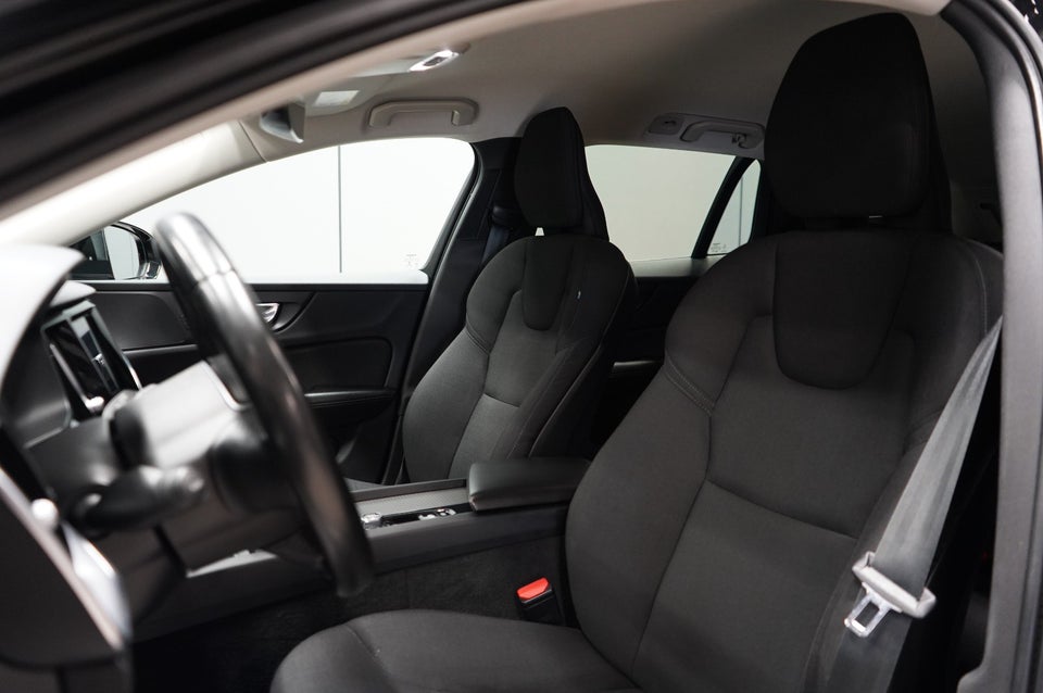 Volvo V60 2,0 D4 190 Momentum aut. 5d