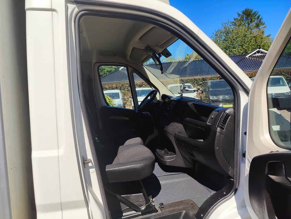 Peugeot Boxer 335 2,2 BlueHDi 165 L3 Alukasse m/lift 2d