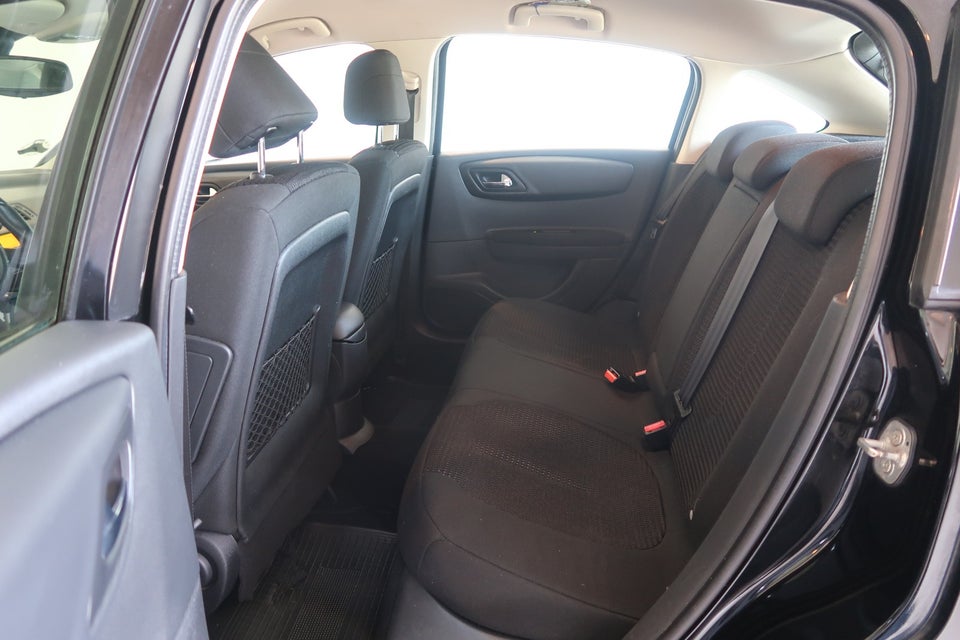 Citroën C4 1,6 HDi 110 VTR+ E6G 5d