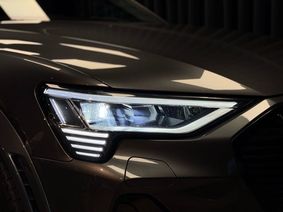 Audi e-tron S quattro 5d