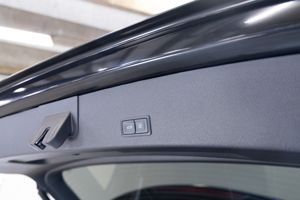 Audi e-tron 55 quattro 5d