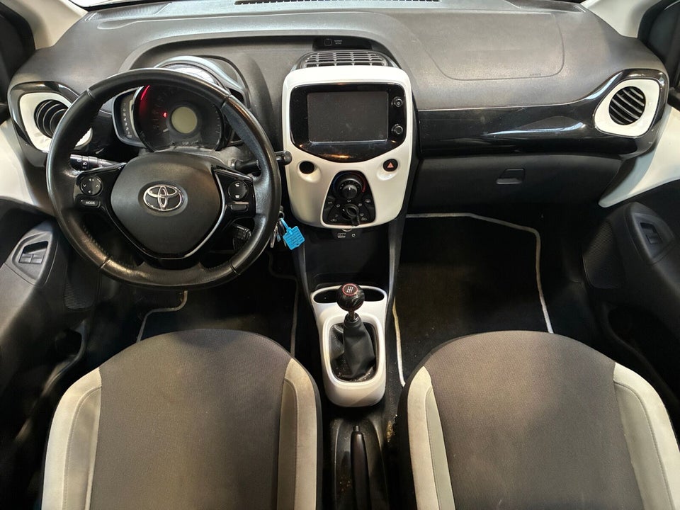 Toyota Aygo 1,0 VVT-i x-pure 5d