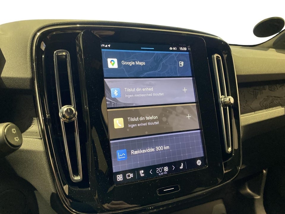 Volvo EX40 Standard Range Plus 5d