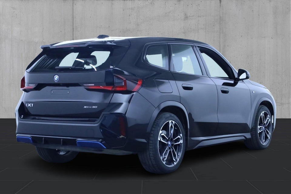 BMW iX1 xDrive30 M-Sport 5d