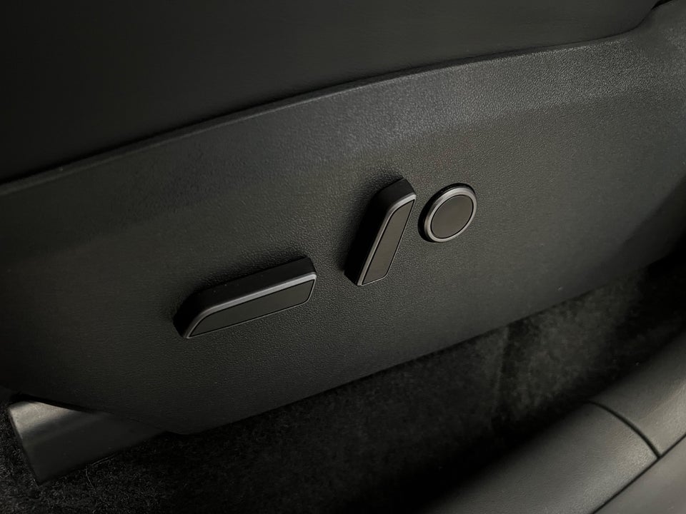 Tesla Model Y Long Range RWD 5d