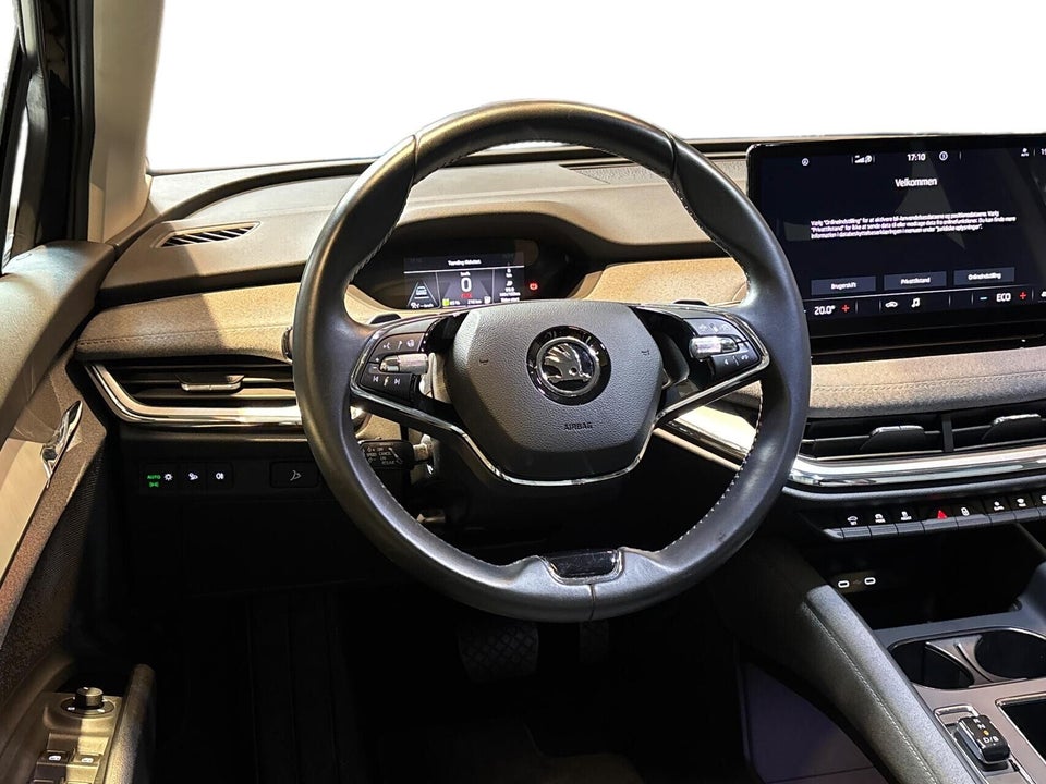 Skoda Enyaq 60 iV Plus 5d