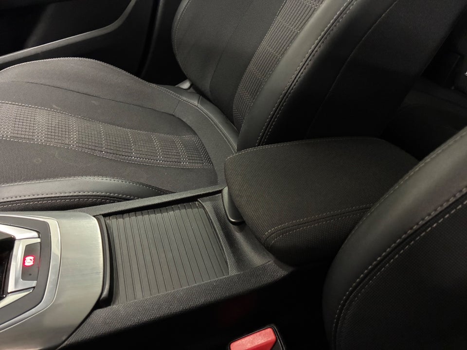 Peugeot 308 1,2 PureTech 130 Allure SW EAT8 5d