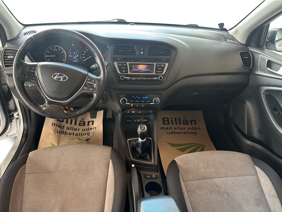 Hyundai i20 1,25 Black Life 5d