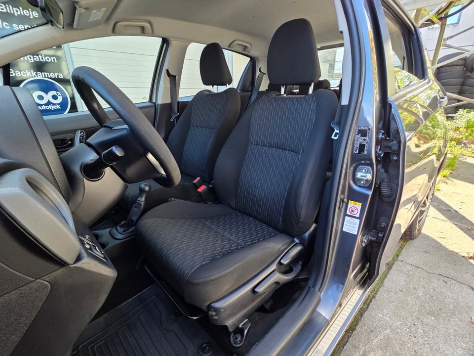 Toyota Yaris 1,0 VVT-i T2 5d