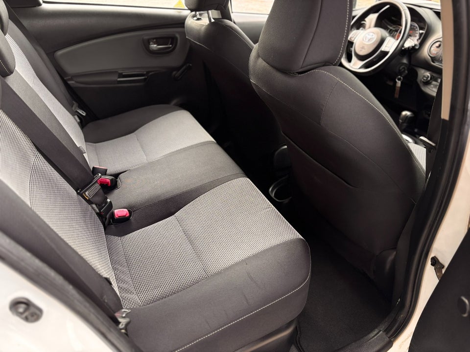 Toyota Yaris 1,5 Hybrid H1 e-CVT 5d