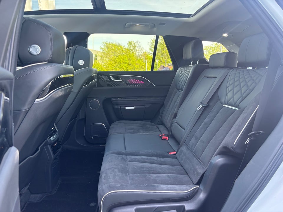 Hongqi E-HS9 99 Premium 5d