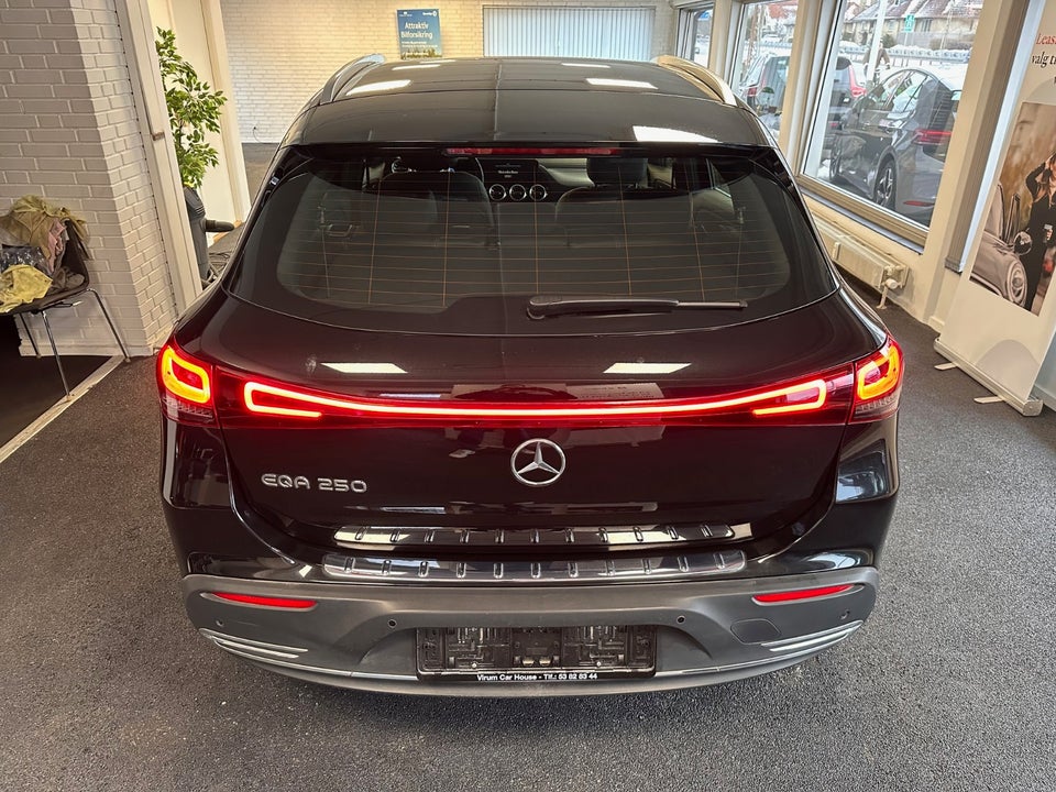 Mercedes EQA250 5d
