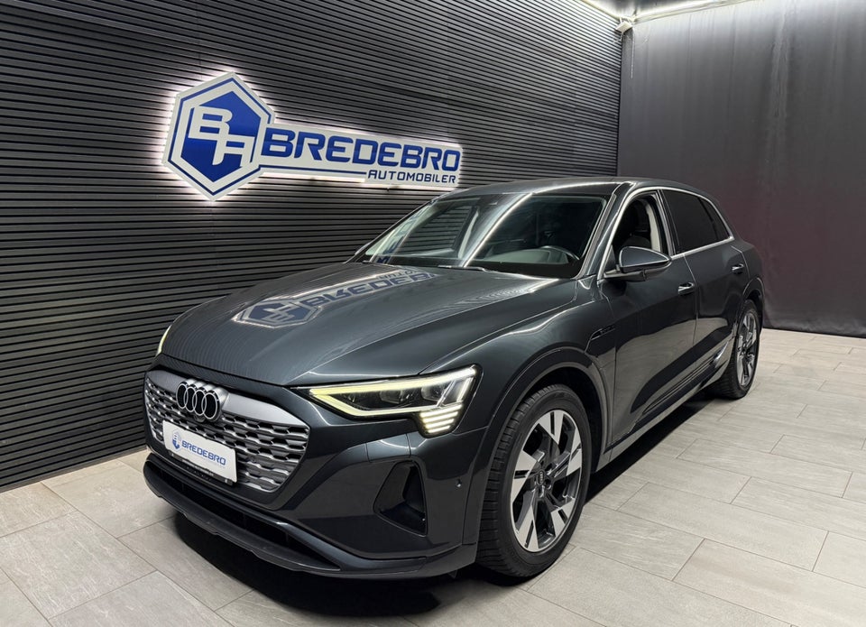 Audi Q8 e-tron 55 Advanced quattro 5d