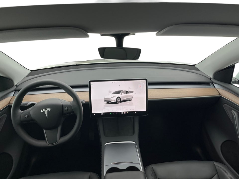 Tesla Model Y Long Range AWD 5d