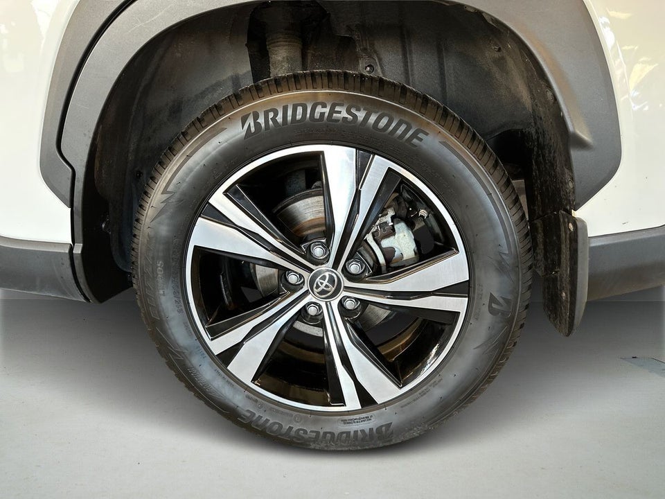 Toyota Corolla Cross 2,0 Hybrid Active CVT 5d