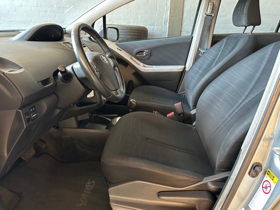 Toyota Yaris 1,0 Luna M/M 5d