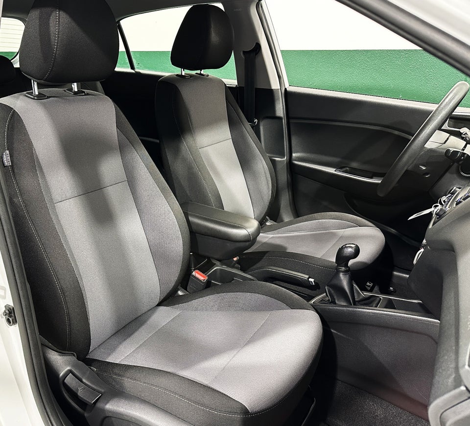 Hyundai i20 1,25 Life 5d