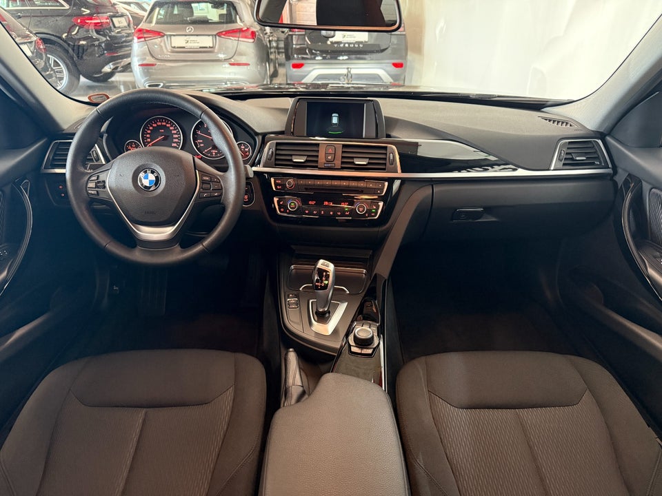 BMW 320d 2,0 Touring Advantage aut. 5d