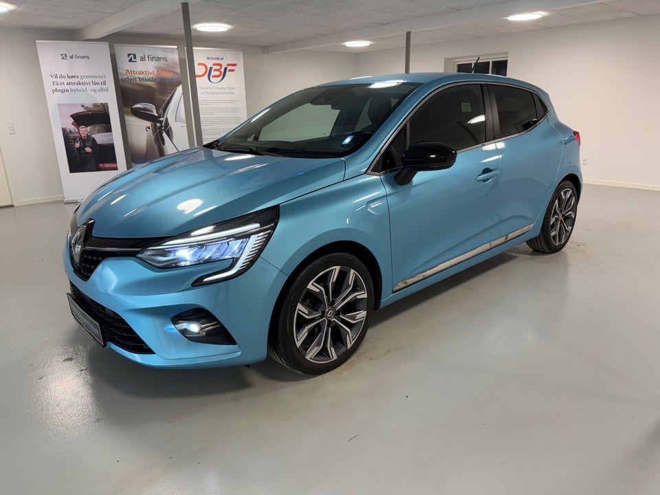 Renault Clio V 1,6 E-Tech Intens 5d