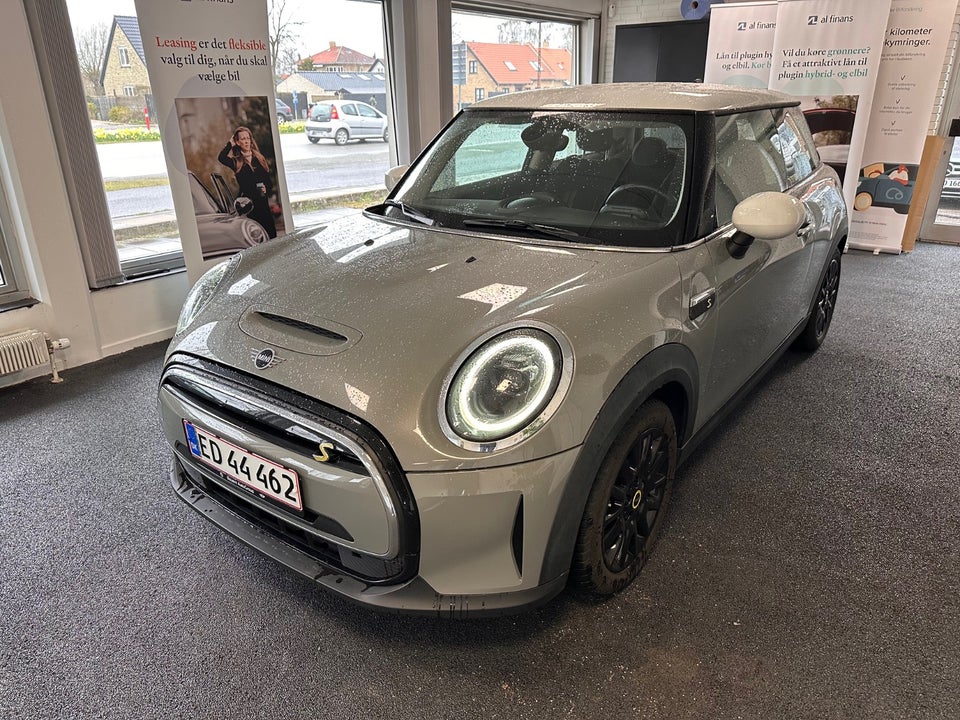 MINI Cooper SE Classic Trim 3d