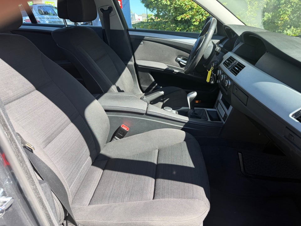 BMW 520i 2,0  4d
