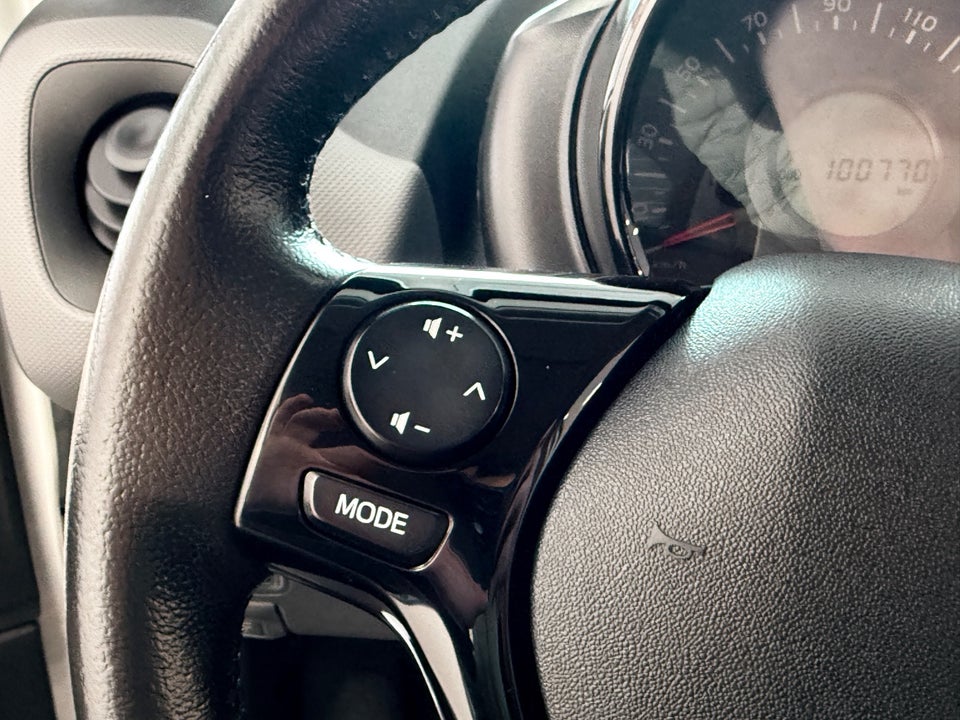 Peugeot 108 1,0 e-VTi 72 Prime 5d