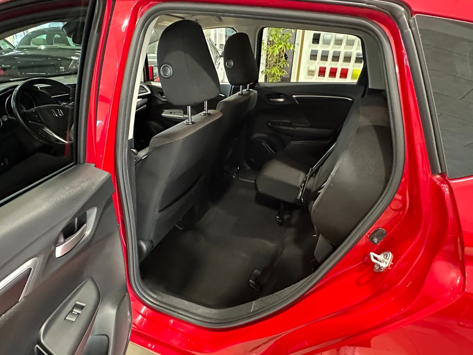 Honda Jazz 1,3 i-VTEC Elegance CVT 5d