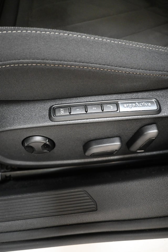 VW Golf VIII 1,4 eHybrid DSG 5d