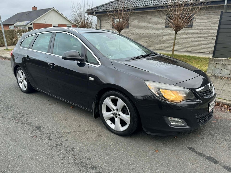 Opel Astra 1,4 T 140 Enjoy Sports Tourer 5d