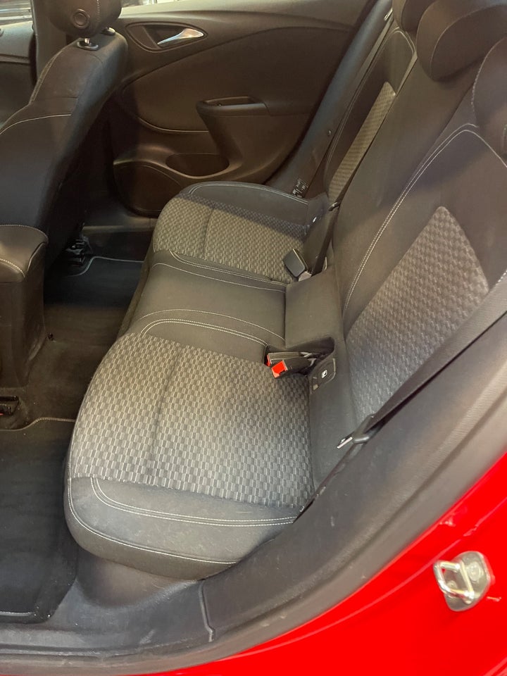 Opel Astra 1,0 T 105 Enjoy 5d