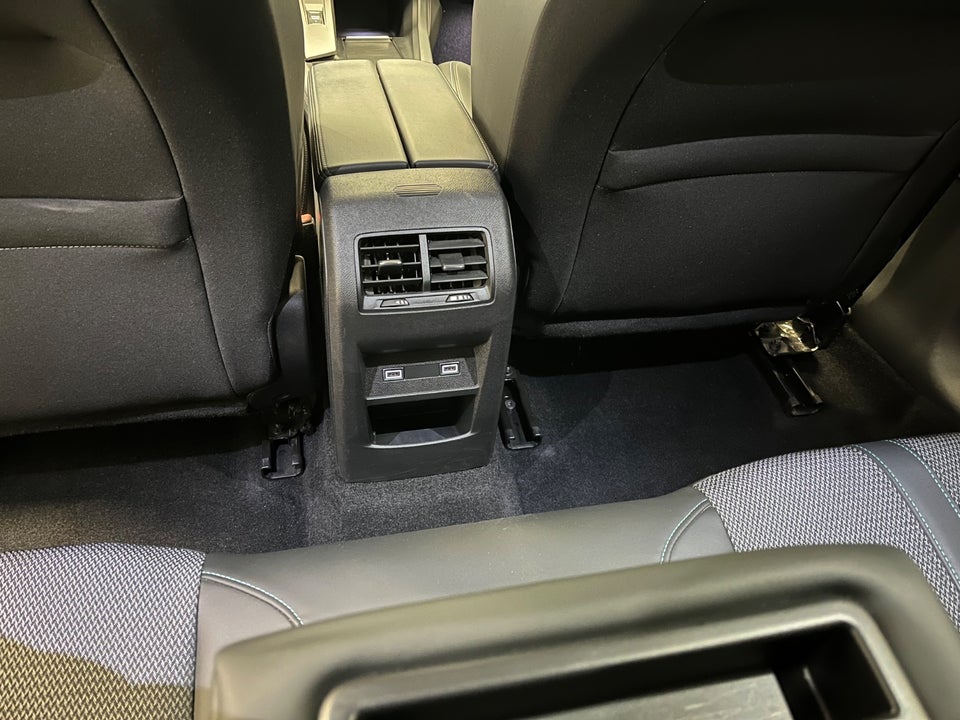 Peugeot 308 1,6 Hybrid First Selection SW EAT8 5d