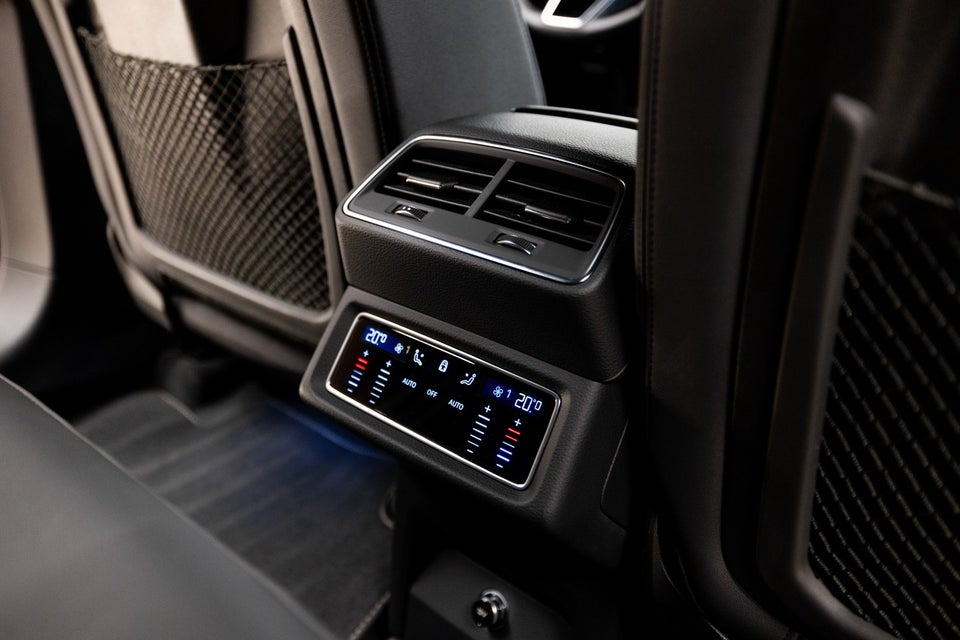 Audi Q8 e-tron 55 S-line Sportback quattro 5d