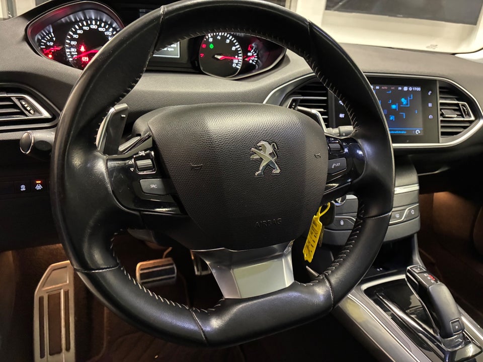 Peugeot 308 1,2 PureTech 130 Allure SW EAT8 5d