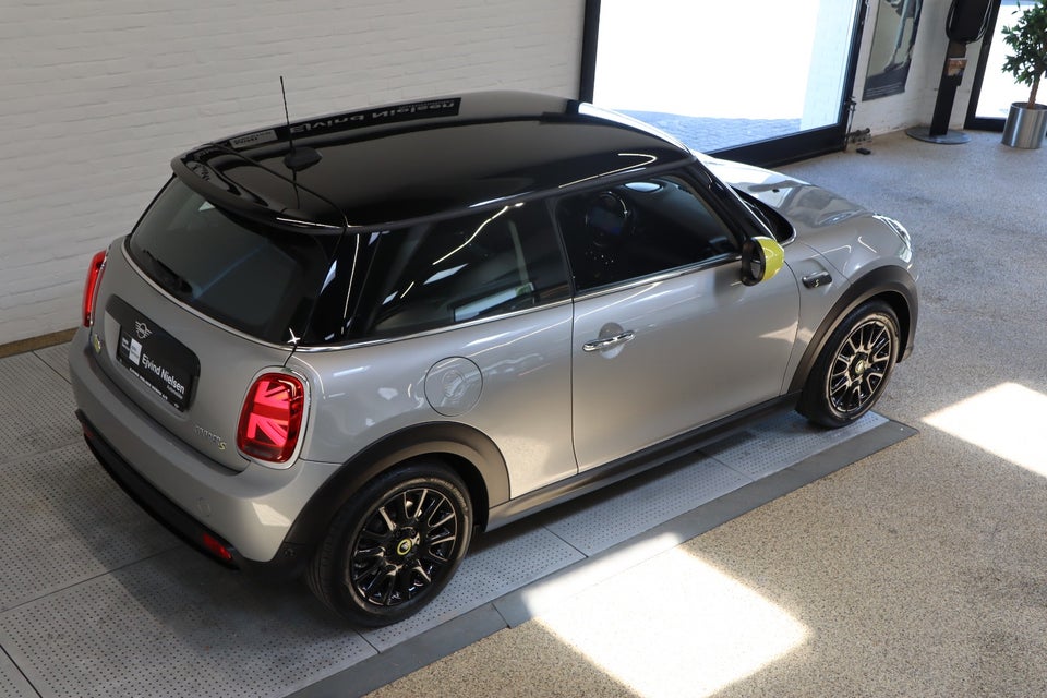 MINI Cooper SE Classic Trim 3d