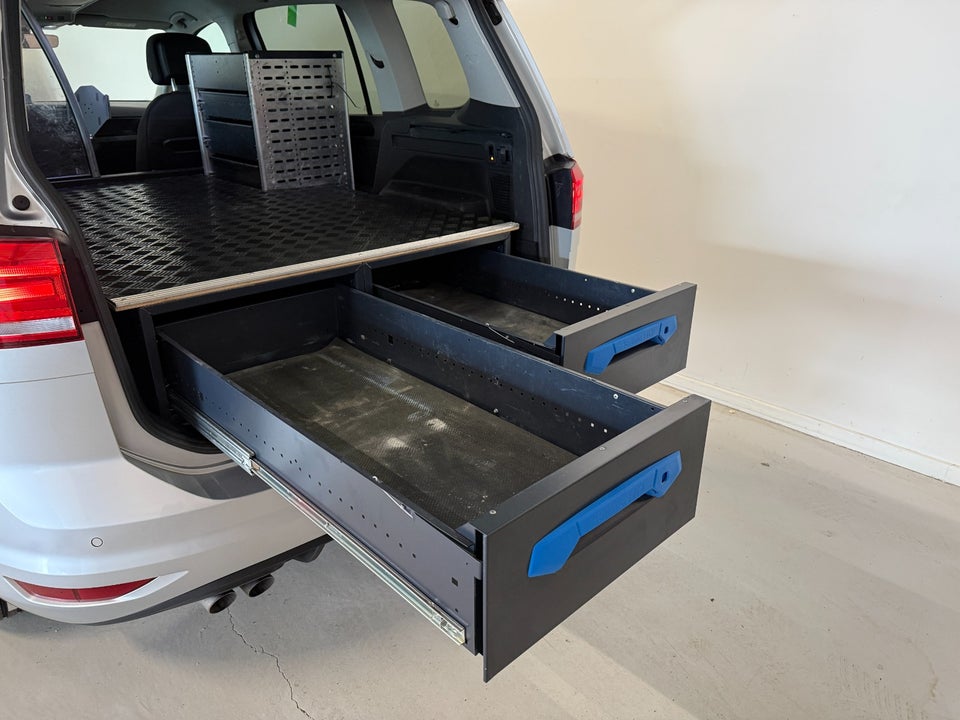 VW Touran 2,0 TDi 150 Highline DSG Van 5d