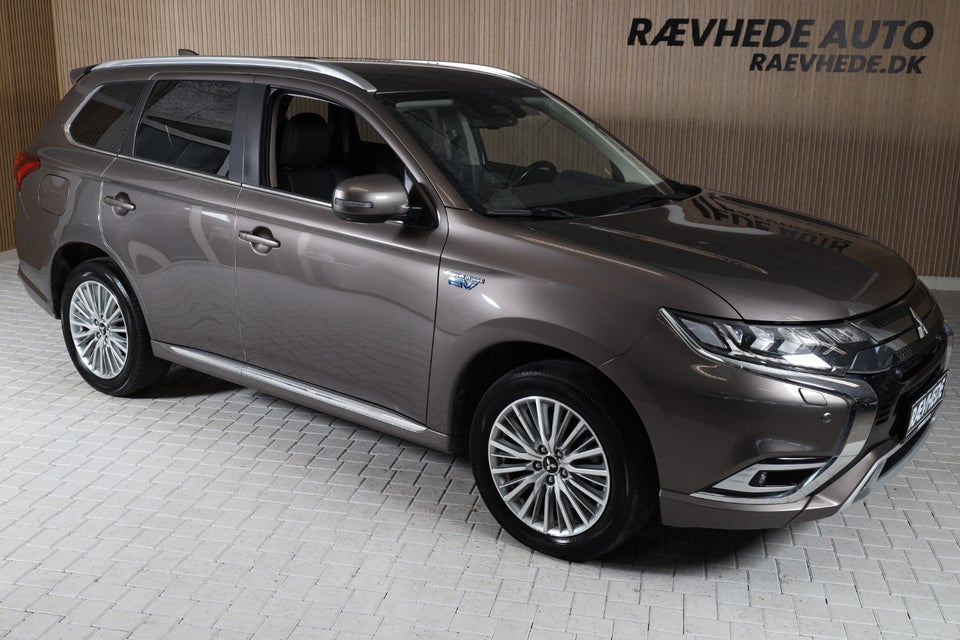 Mitsubishi Outlander 2,4 PHEV Intense CVT 4WD 5d