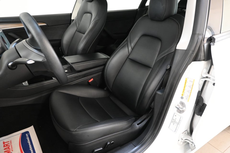 Tesla Model 3 Standard Range+ RWD 4d