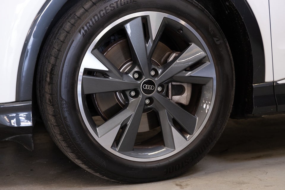 Audi Q4 e-tron 40 S-line 5d