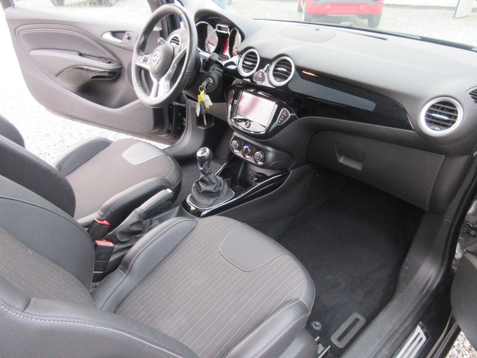 Opel Adam 1,0 T 90 Glam 3d