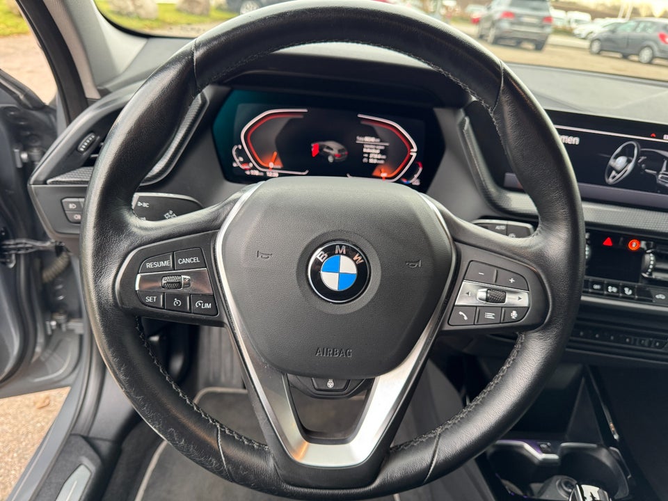 BMW 120i 2,0 Sport Line aut. 5d