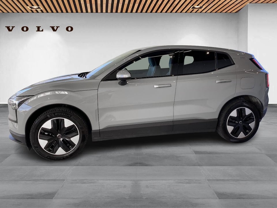 Volvo EX30 Extended Range Core 5d