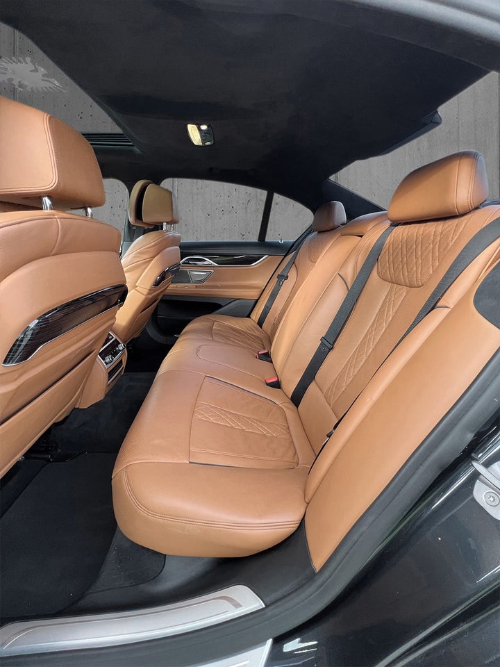 BMW 740i 3,0 M-Sport aut. 4d