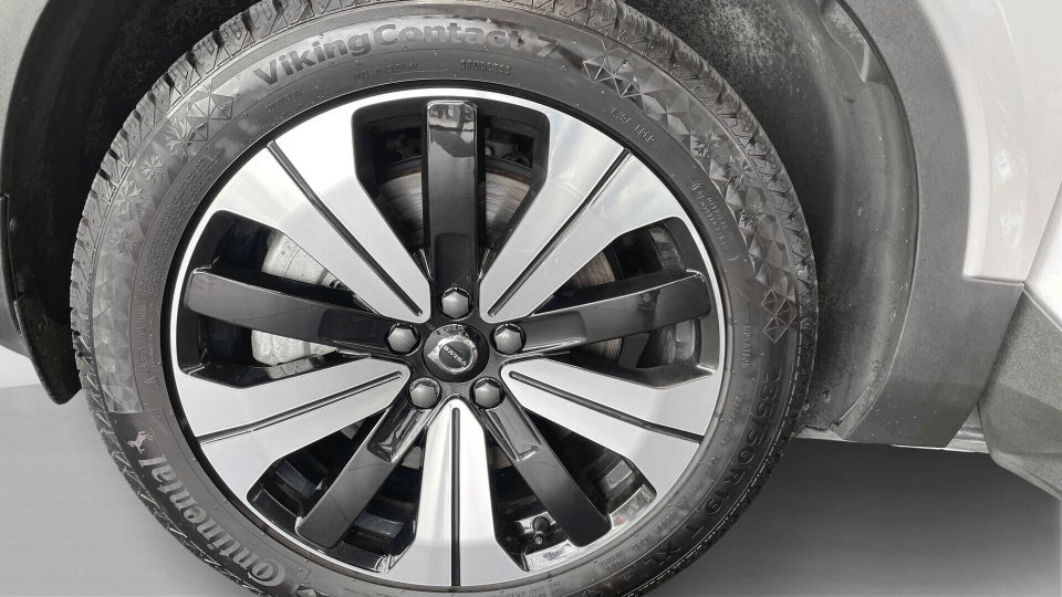 Volvo XC40 ReCharge Extended Range Plus 5d