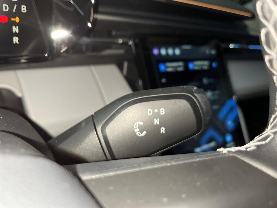 Ford Explorer 84 Premium Extended Range AWD 5d