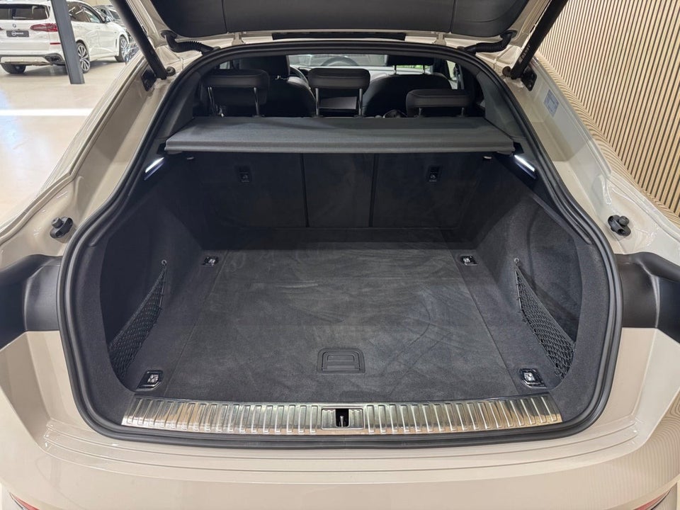 Audi e-tron 55 S-line Sportback quattro 5d