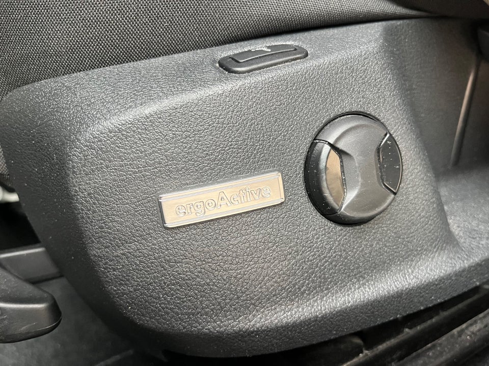 VW Golf VII 1,0 TSi 110 Comfortline Variant DSG 5d