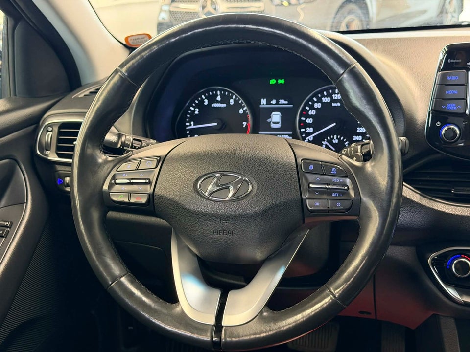 Hyundai i30 1,4 T-GDi Trend stc. DCT 5d